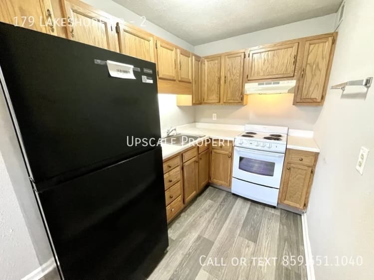 Cincinnati apartments for rent - image - 179 Lakeshore Dr - 4.jpg