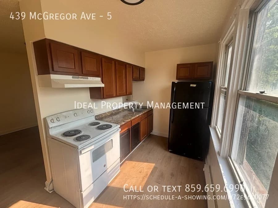 Cincinnati apartments for rent - Property image - 439 McGregor Ave - 1
