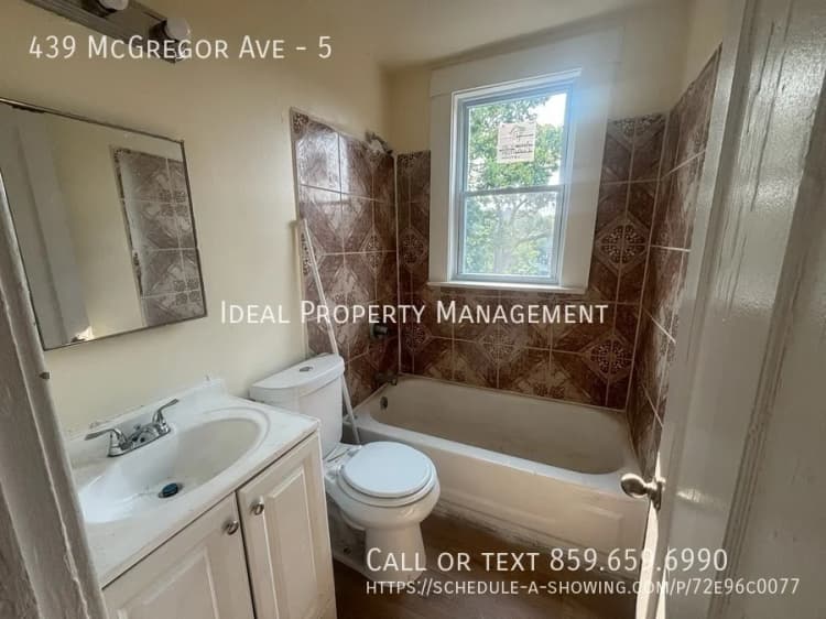 Cincinnati apartments for rent - image - 439 McGregor Ave - 06.jpeg