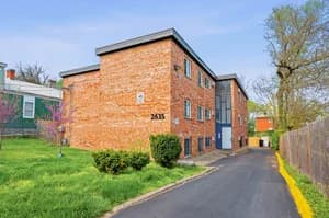 Cincinnati apartments for rent - Property image - 1522 Cedar Ave - 2