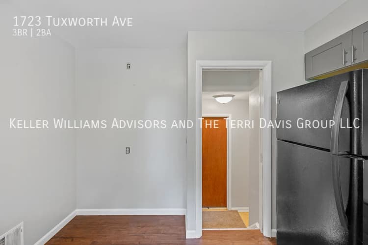 Cincinnati apartments for rent - image - 1723 Tuxworth Ave - 12.jpg