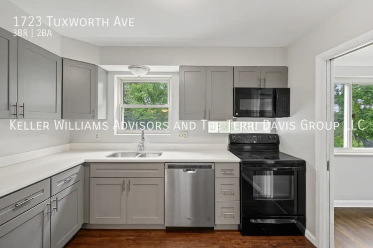 Cincinnati apartments for rent - image - 1723 Tuxworth Ave - 10.jpg