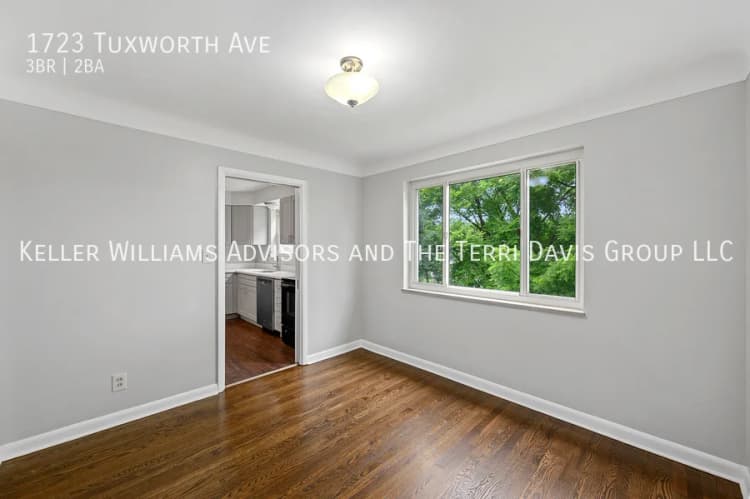 Cincinnati apartments for rent - image - 1723 Tuxworth Ave - 15.jpg