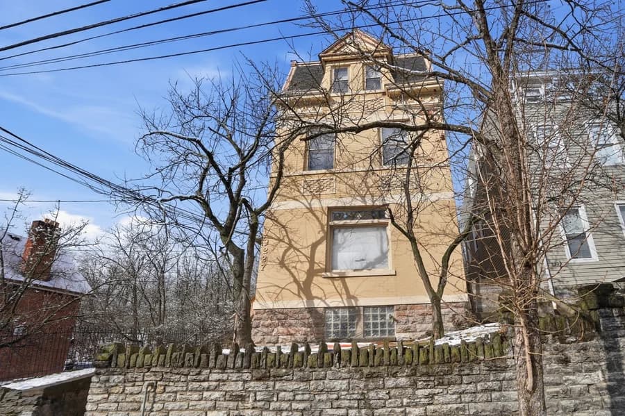 Cincinnati apartments for rent - Property image - 2227 Wheeler St - 3