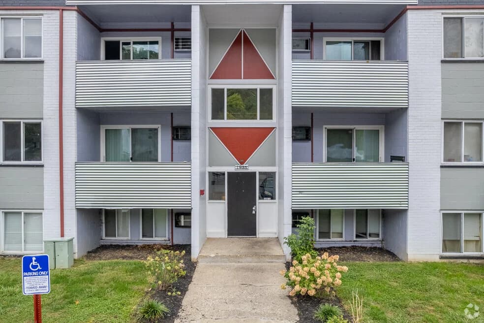 Cincinnati apartments for rent - Property image - 1976 Kentucky Ave - 1