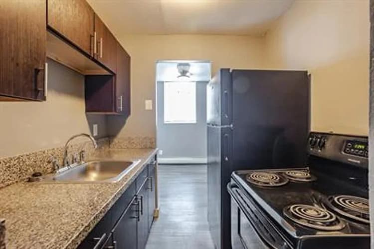 Cincinnati apartments for rent - image - 1976 Kentucky Ave - Kitchen 2.jpg