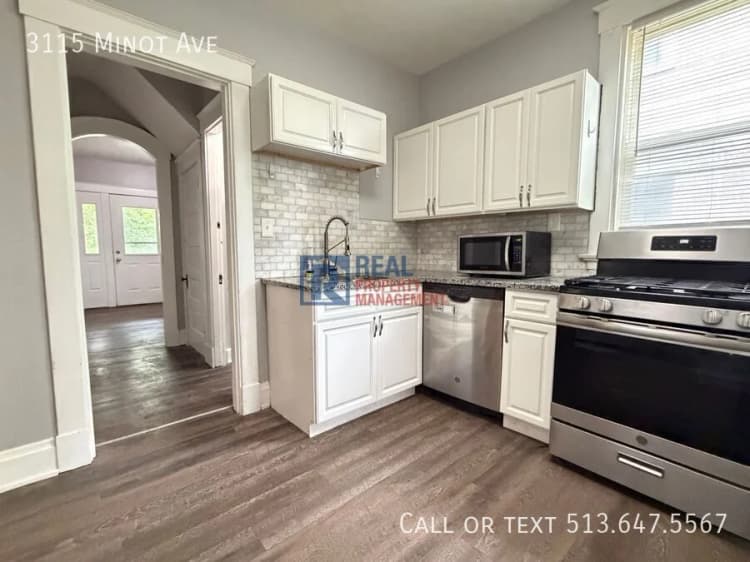 Cincinnati apartments for rent - image - 3115 Minot Ave - 03.jpeg