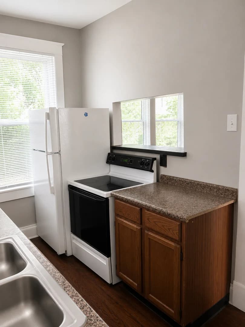 Cincinnati apartments for rent - Property image - 2717 Glendora Ave - 2