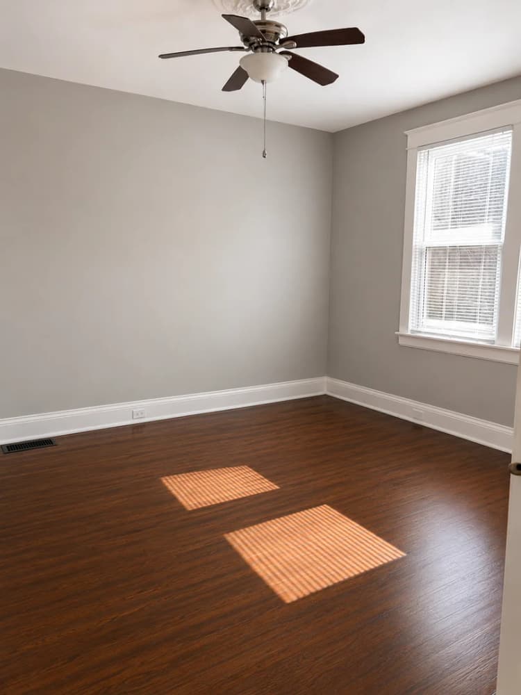 Cincinnati apartments for rent - image - 2717 Glendora Ave - Bedroom 1.png