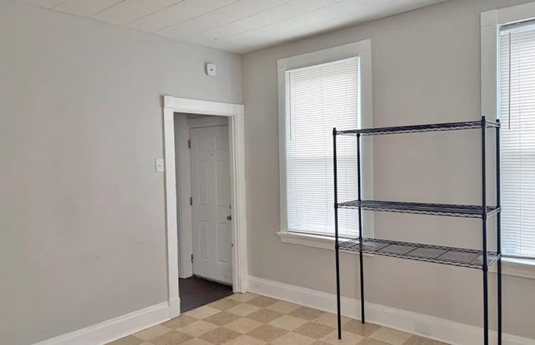 Cincinnati apartments for rent - image - 2811 Glendora Avenue - 03.jpg