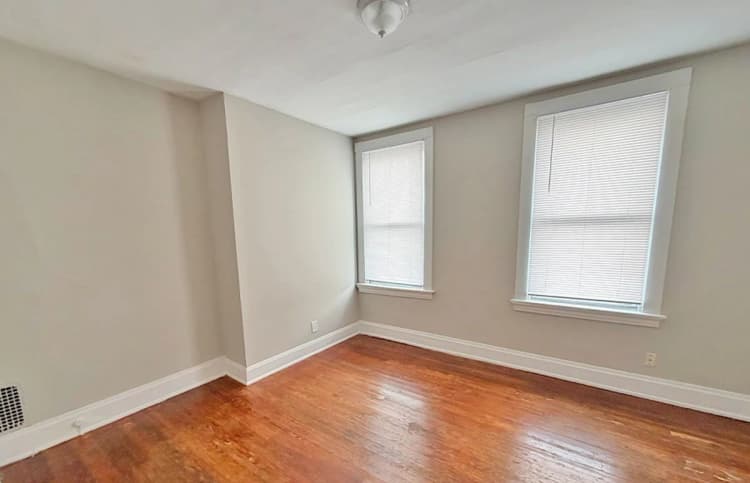 Cincinnati apartments for rent - image - 2811 Glendora Avenue - 08.jpg