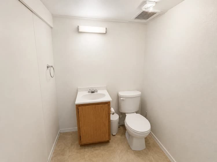 Cincinnati apartments for rent - image - 2811 Glendora Avenue - 13.png