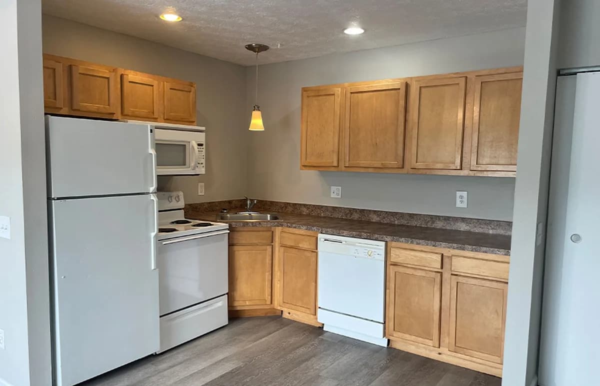 Cincinnati apartments for rent - Property image - 550 Lowell Avenue - 2