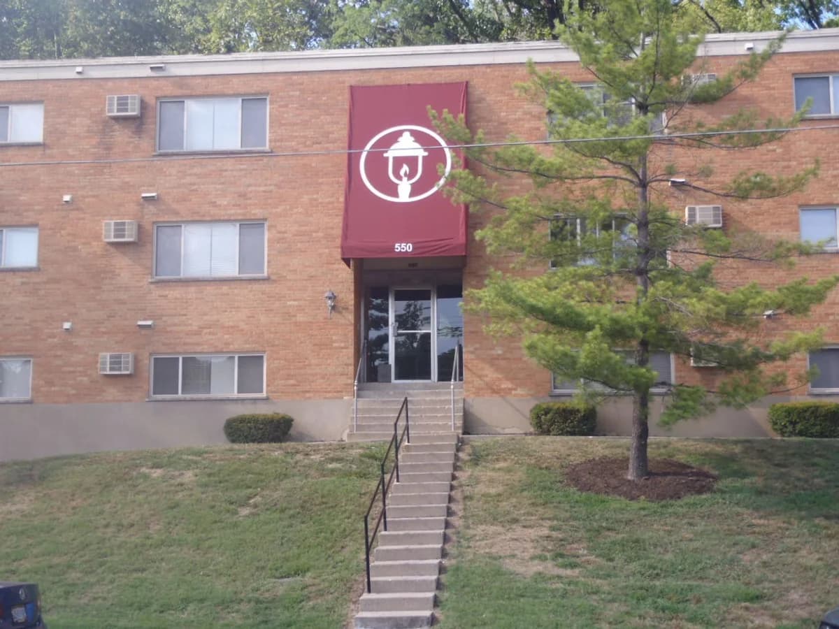 Cincinnati apartments for rent - image - 550 Lowell Avenue #12 - 04.jpg