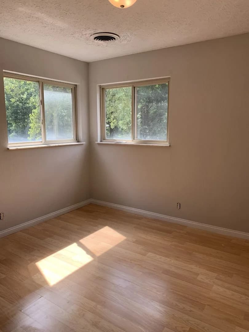 Cincinnati apartments for rent - Property image - 551 Lowell Avenue - 3