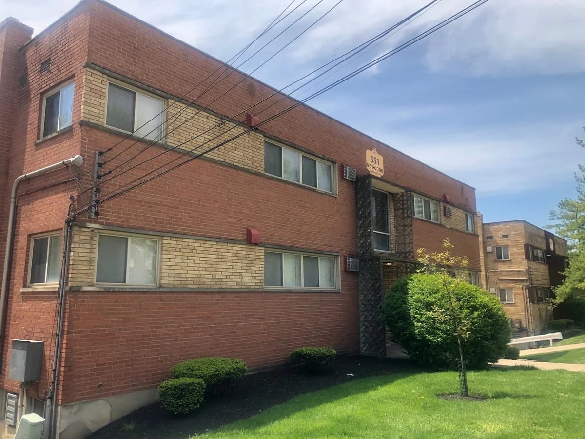Cincinnati apartments for rent - image - 551 Lowell Avenue #1 - 2.jpg
