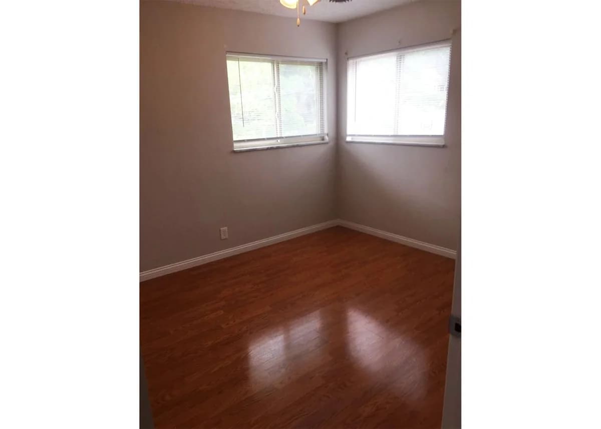 Cincinnati apartments for rent - Property image - 563 Lowell Avenue - 3