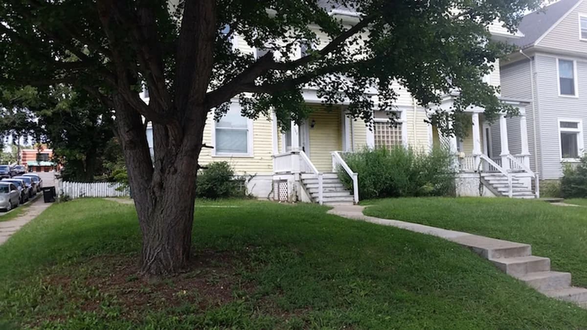 Cincinnati apartments for rent - Property image - 348 Howell Avenue - 1