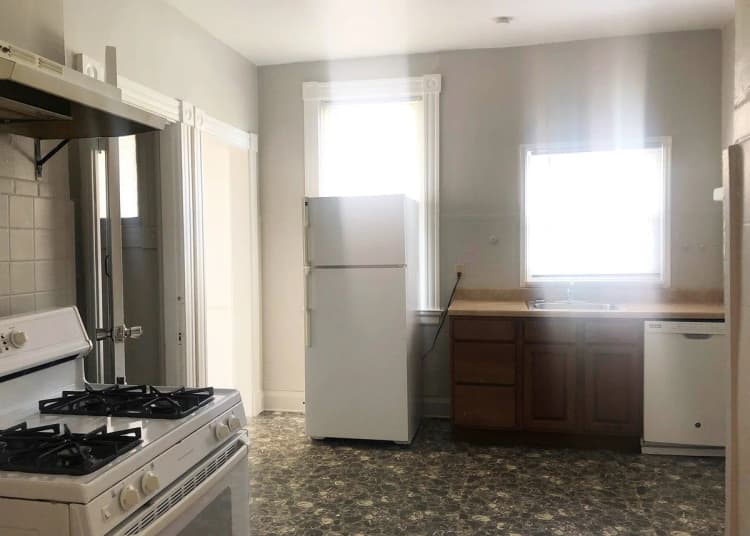 Cincinnati apartments for rent - image - 348 Howell Avenue - 25.jpg