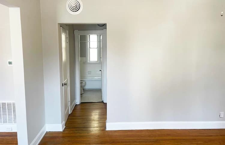 Cincinnati apartments for rent - image - 3408 Whitfield Avenue #1 - 05.jpg