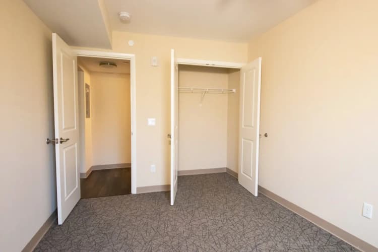 Cincinnati apartments for rent - image - imgi_102_IMG_1042.webp