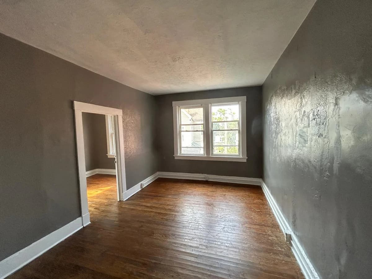 Cincinnati apartments for rent - Property image - 1873 Knox Street - 2