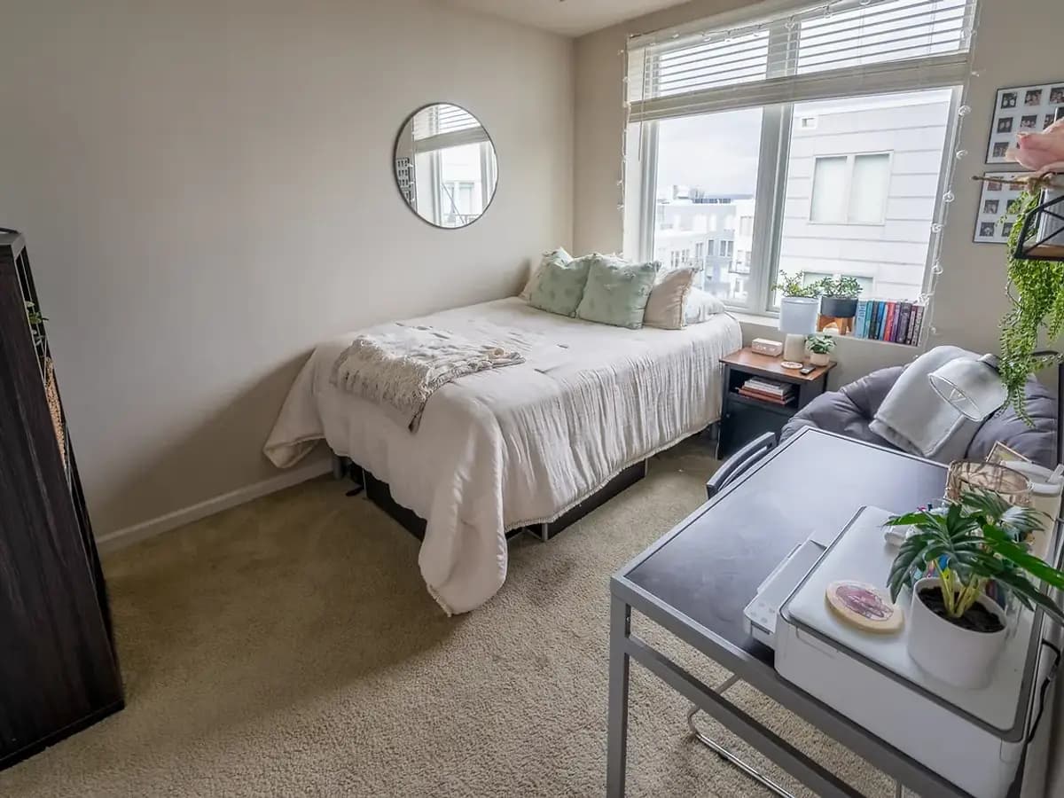 undefined apartments for rent - image - yugo-cincinnatideacon-3bd-dsc03898-hdr.png