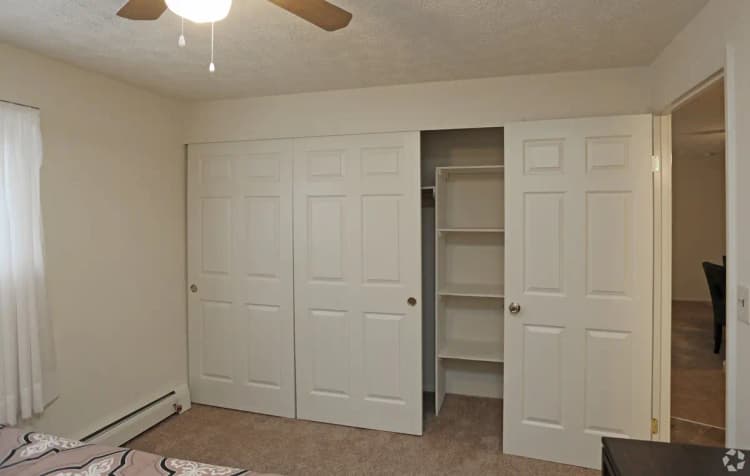 undefined apartments for rent - image - bellevue-house-apartments-cincinnati-oh-1br-1ba---675-sf (5).jpg