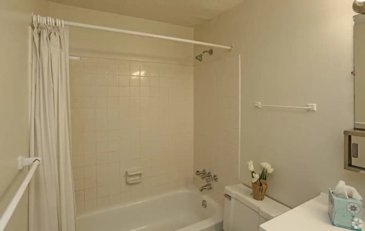 undefined apartments for rent - image - bellevue-house-apartments-cincinnati-oh-1br-1ba---675-sf (7).jpg