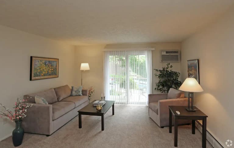 undefined apartments for rent - image - bellevue-house-apartments-cincinnati-oh-1br-1ba---675-sf.jpg