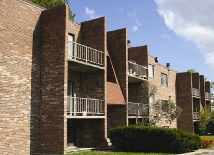 undefined apartments for rent - image - villa-hills-cincinnati-oh-building-photo (35).jpg