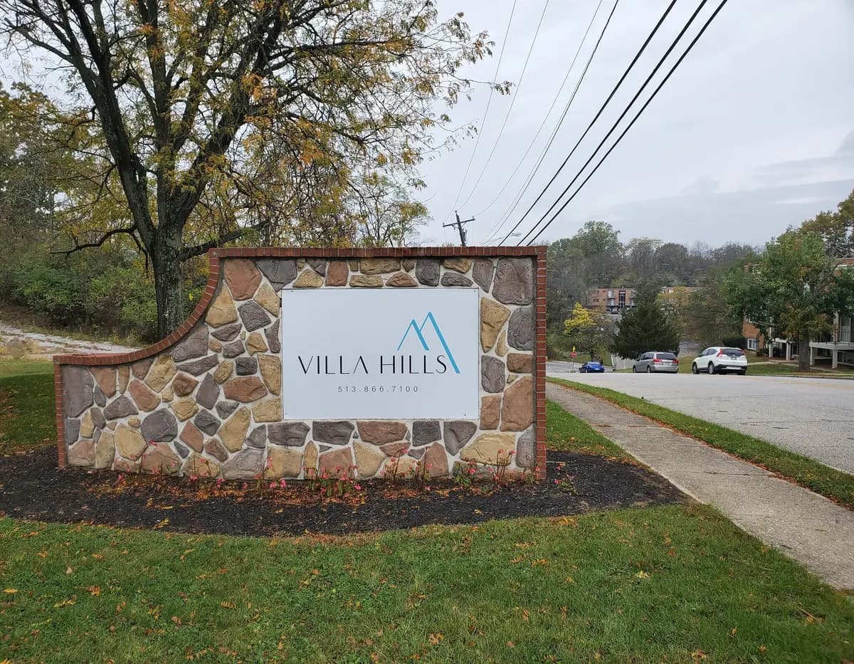 undefined apartments for rent - image - villa-hills-cincinnati-oh-building-photo (37).jpg