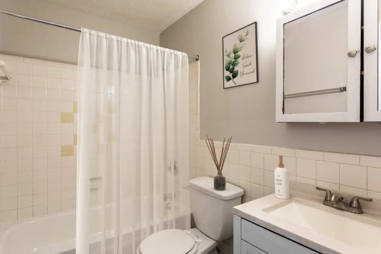 undefined apartments for rent - image - villa-hills-cincinnati-oh-building-photo (9).jpg