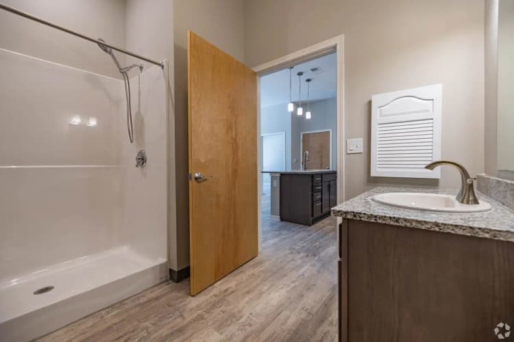 undefined apartments for rent - image - victory-vistas-cincinnati-oh-2br-1ba---833sf---bathroom.jpg