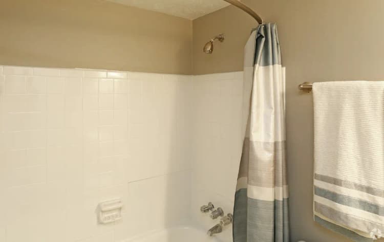 undefined apartments for rent - image - woodland-village-cincinnati-oh-interior-photo (10).jpg