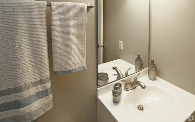 undefined apartments for rent - image - woodland-village-cincinnati-oh-interior-photo (9).jpg