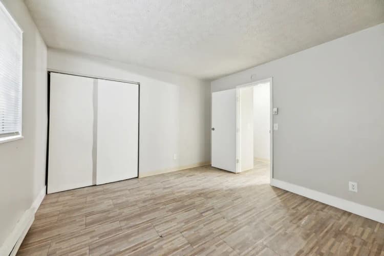 undefined apartments for rent - image - wyoming-36-cincinnati-oh-building-photo (3).jpg