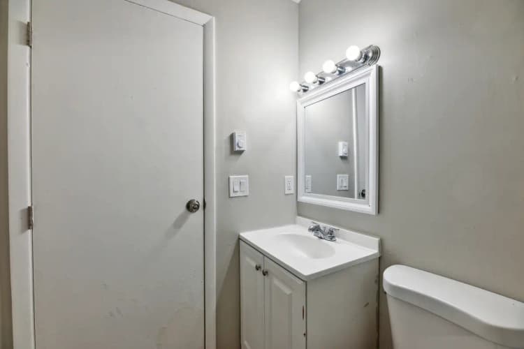 undefined apartments for rent - image - wyoming-36-cincinnati-oh-building-photo (4).jpg