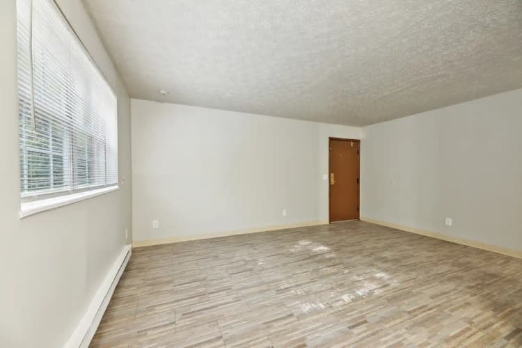 undefined apartments for rent - image - wyoming-36-cincinnati-oh-building-photo (6).jpg