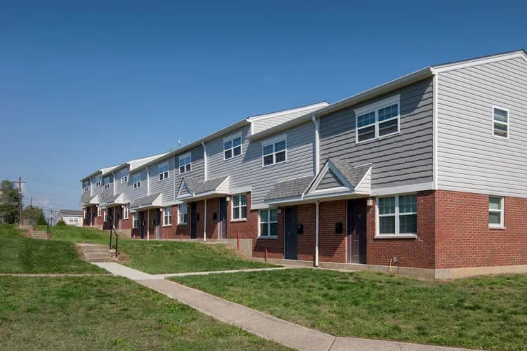 undefined apartments for rent - image - villagesatrollhill_848_img_md_03(1).webp