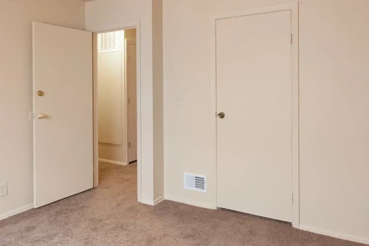 undefined apartments for rent - image - villagesatrollhill_848_img_md_11.webp