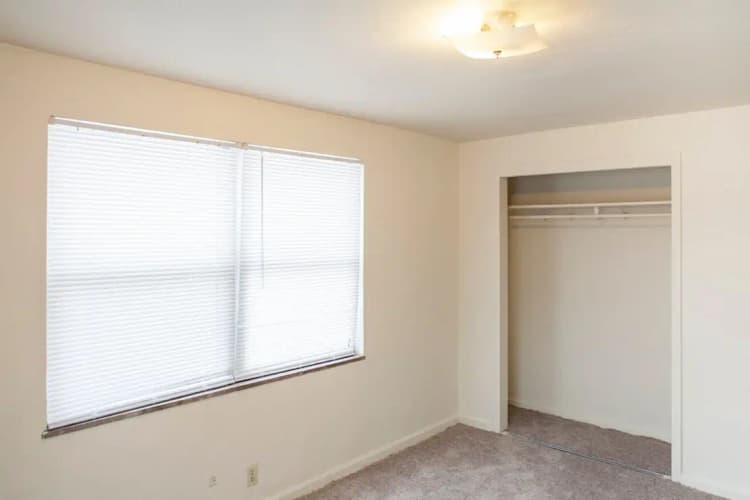 undefined apartments for rent - image - p0982367_glenmeadows_867_img_6x4_06__1_photogallery.webp