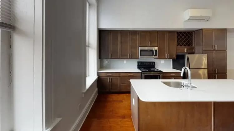 undefined apartments for rent - image - 1731-Elm-202-Kitchen(1).webp