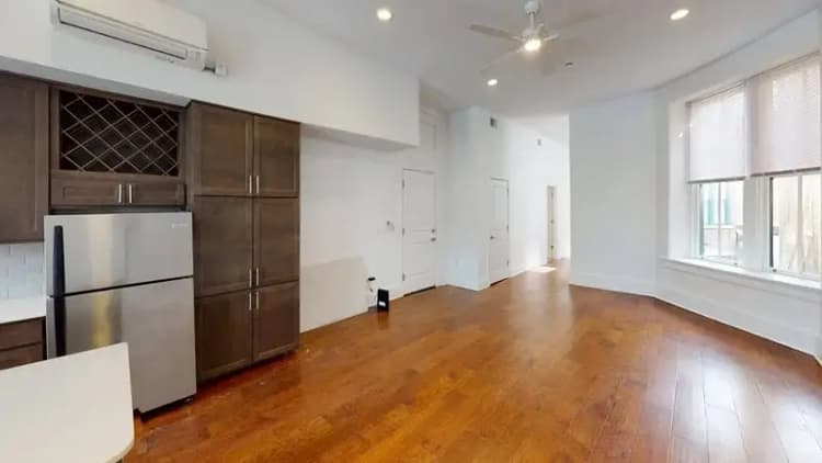 undefined apartments for rent - image - 1731-Elm-202-Unfurnished(1).webp