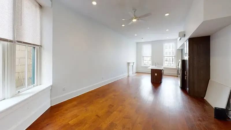 undefined apartments for rent - image - 1731-Elm-202-Unfurnished.webp