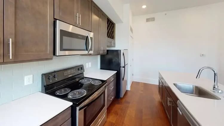 undefined apartments for rent - image - 1819-Elm-St-301-Kitchen(1).webp