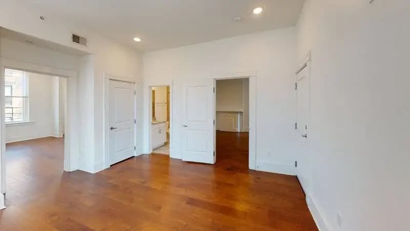 undefined apartments for rent - image - 1819-Elm-St-301-Unfurnished(3).webp - 2