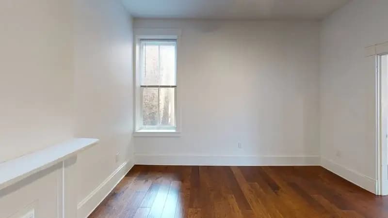 undefined apartments for rent - image - 1819-Elm-St-301-Unfurnished(4).webp