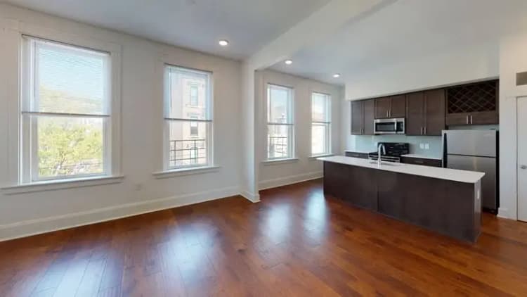 undefined apartments for rent - image - 1819-Elm-St-301-Unfurnished.webp