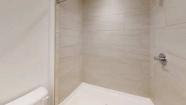 undefined apartments for rent - image - 1821-Race-St-201-Bathroom.webp